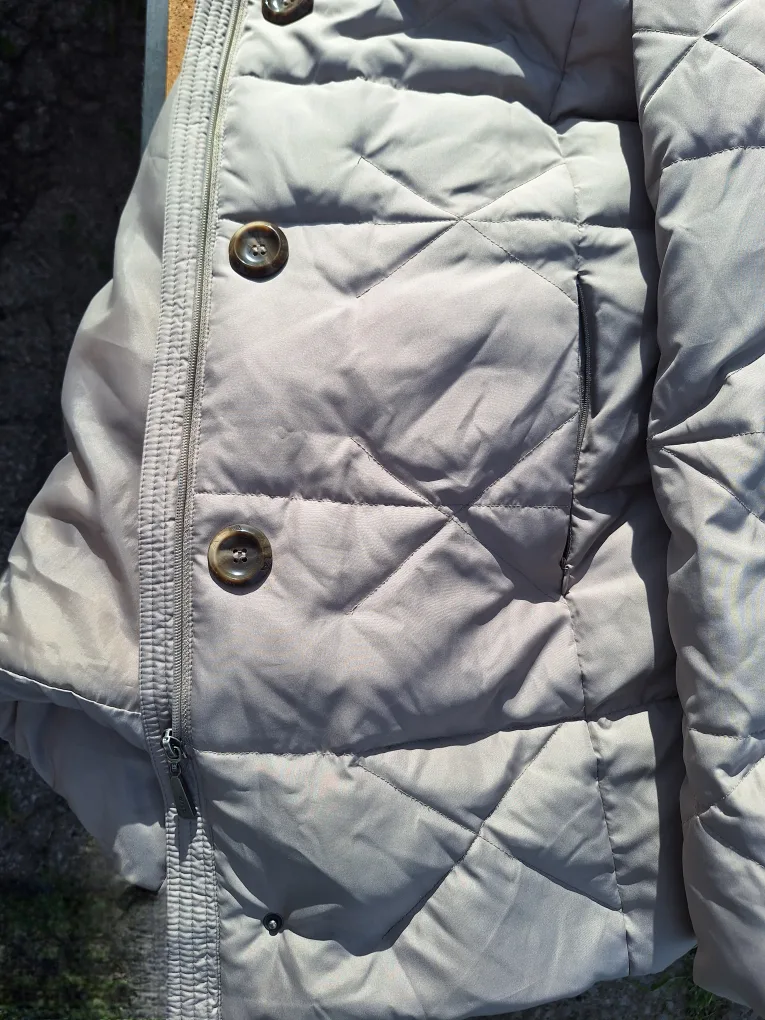 Alia XL Quilted Jacket - Beige 🇨🇦 (Kit Cat Club rescue) image indicator(3)