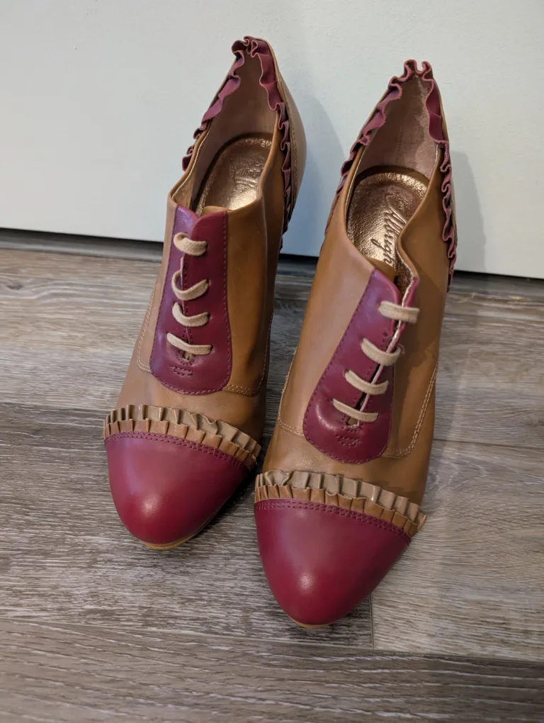 Anthropologie Miss Albright Tan & Burgundy Heels - Size 9M thumbnail
