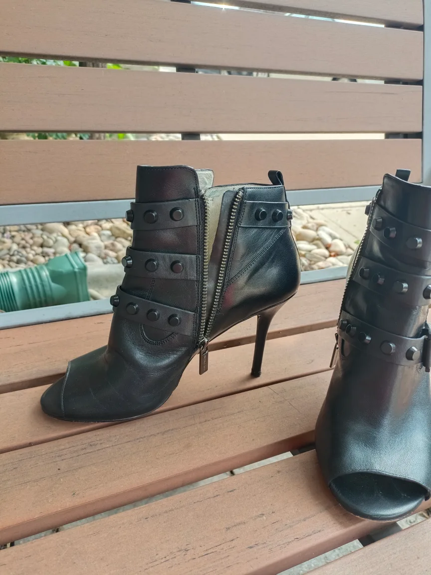 Black Leather Open Toe Ankle Boots (Michael Kors) image indicator(2)