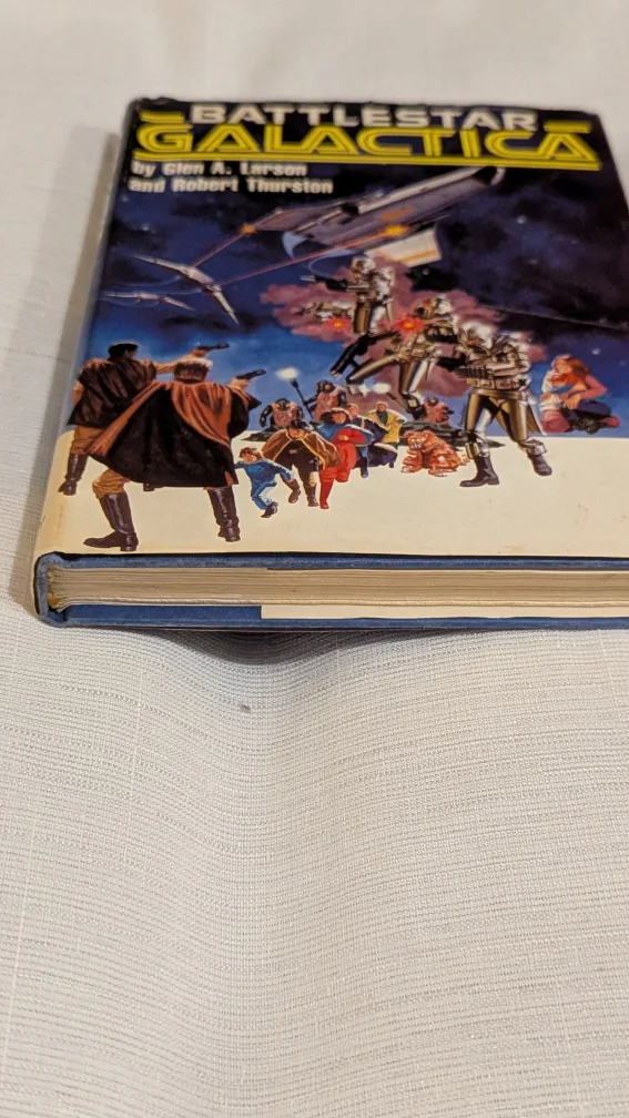 Battlestar Galactica 1st edition Hard Cover book 1978 image indicator(5)
