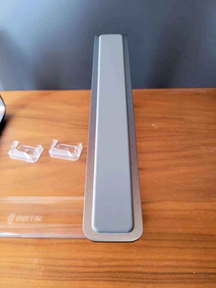 Griffin Elevator Aluminum Macbook / Laptop Stand image indicator(9)