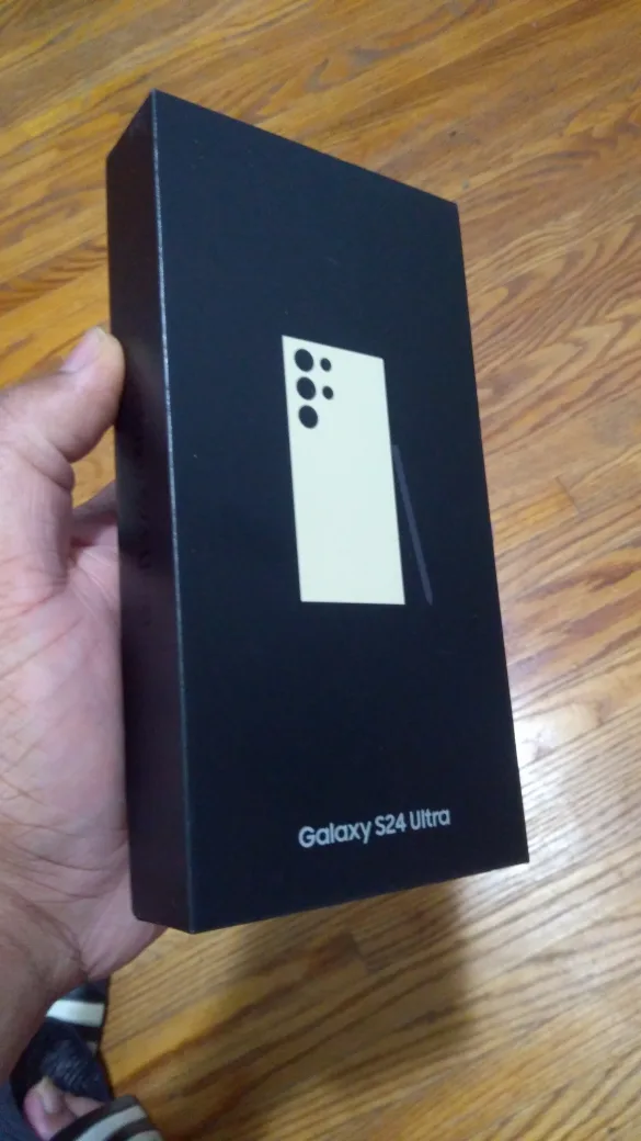 Samsung Galaxy S24 Ultra. Perfect condition. image indicator(8)