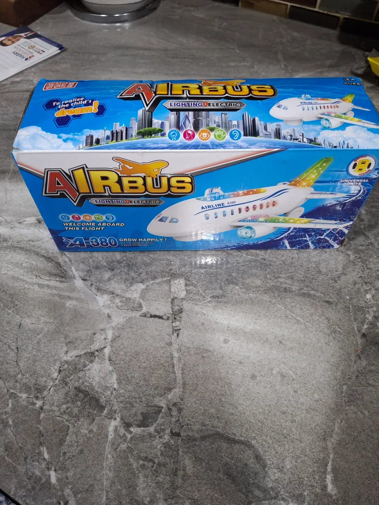 Airbus A380 Lighting Electric Toy Airplane thumbnail