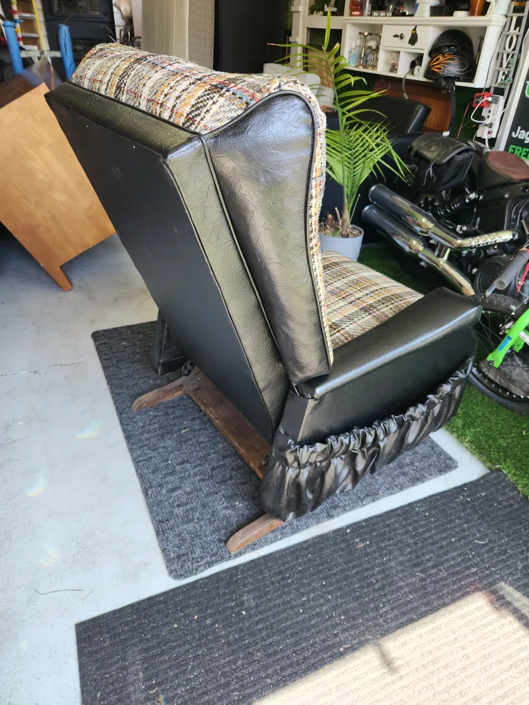 Vintage Plaid Rocking Chair image indicator(4)