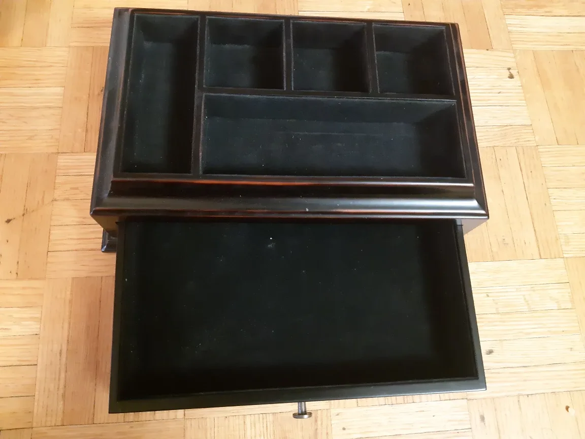 Bombay Co. Mahogany Valet Jewelry Box with Drawer 🇨🇦 image indicator(3)