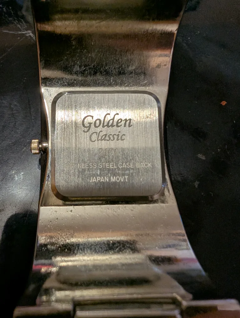 Golden Classic 2101 Quartz Watch thumbnail