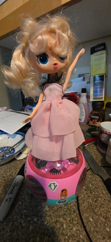 LOL Surprise OMG Remix Doll thumbnail