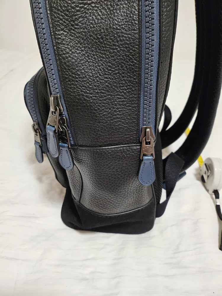 Coach Black Leather Backpack image indicator(8)