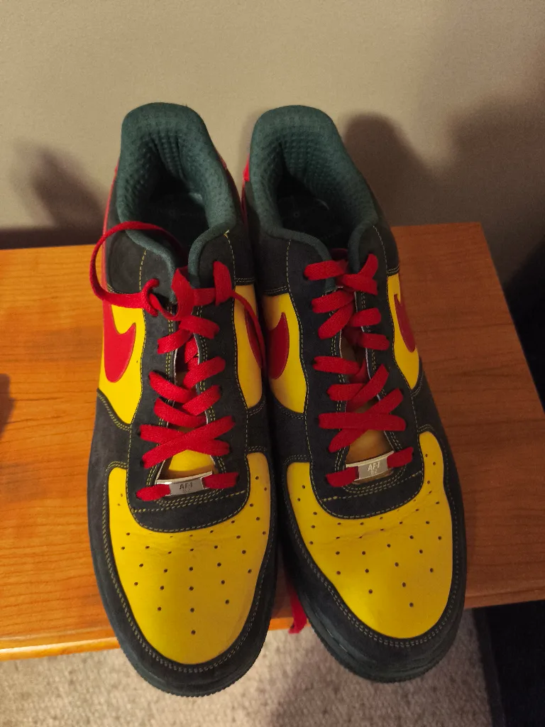 size 14 Nike Air Force Ones. like new. thumbnail