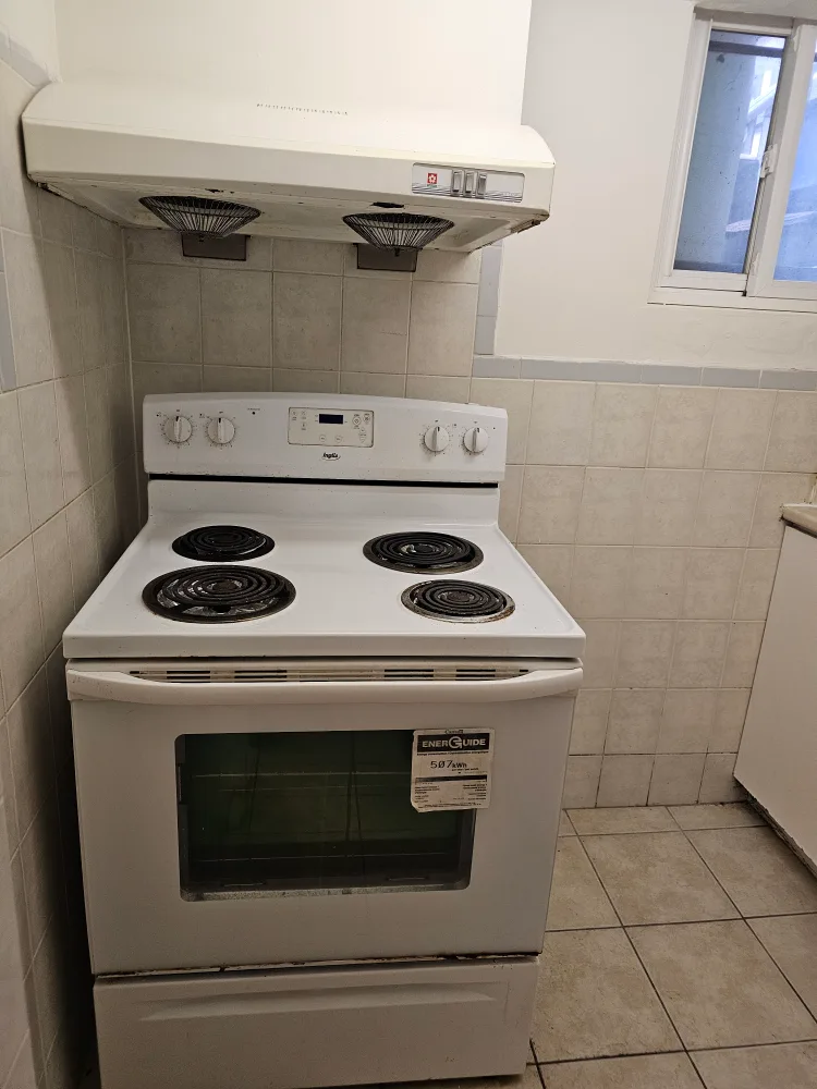 Basement for rent image indicator(3)