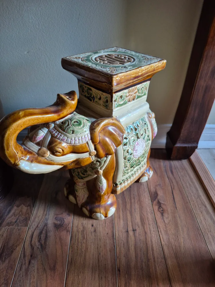 Ceramic Elephant Plant Stand thumbnail