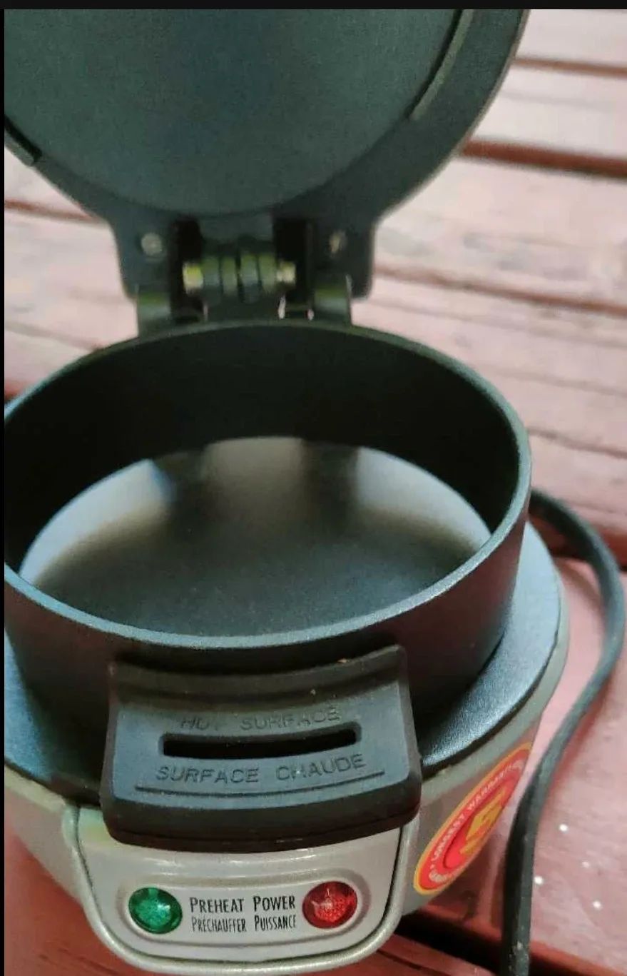 Hamilton Beach Breakfast Sandwich Maker image indicator(2)