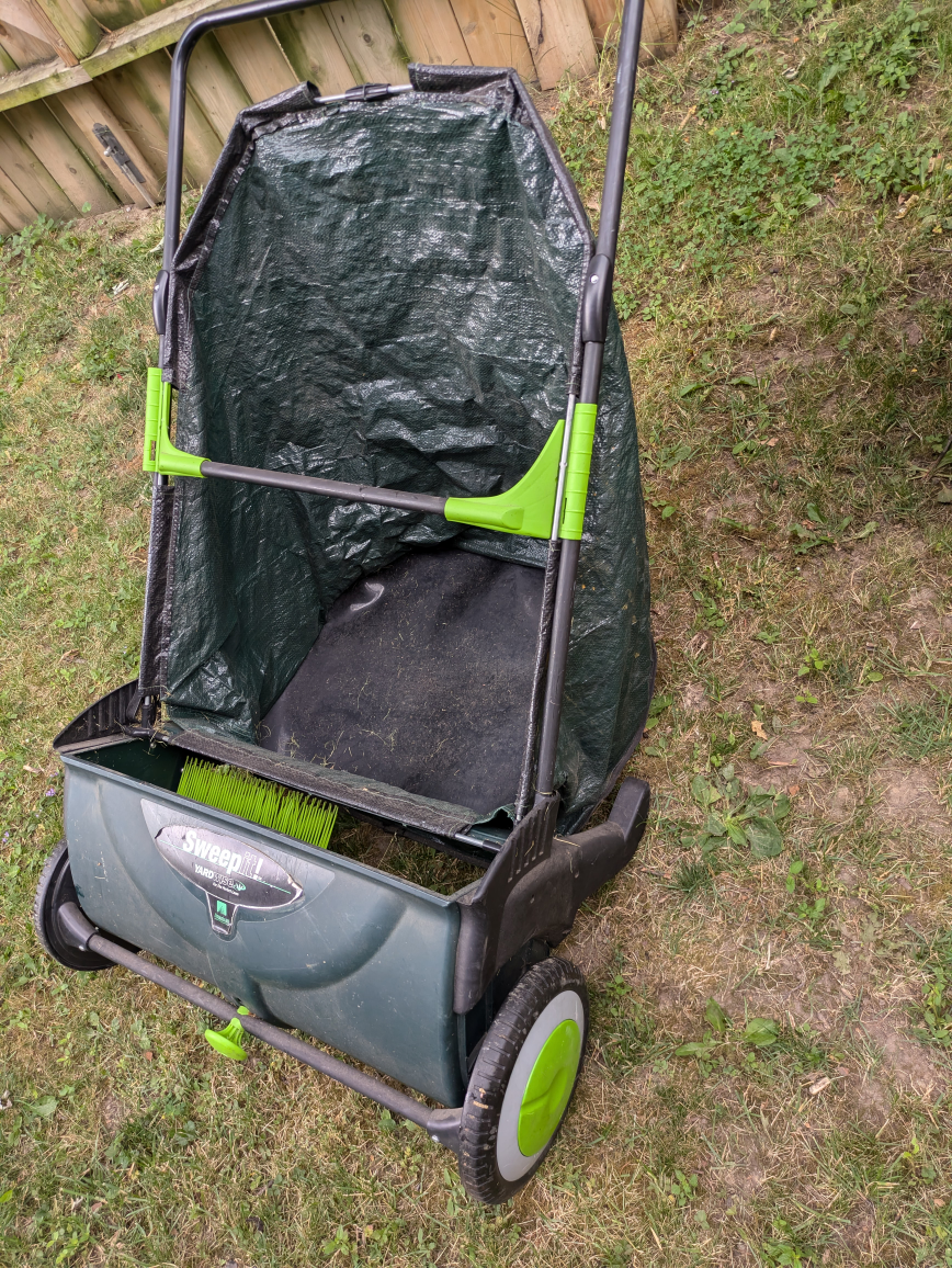 Sweep-It Yard Mate 26" Lawn Sweeper - photo 2