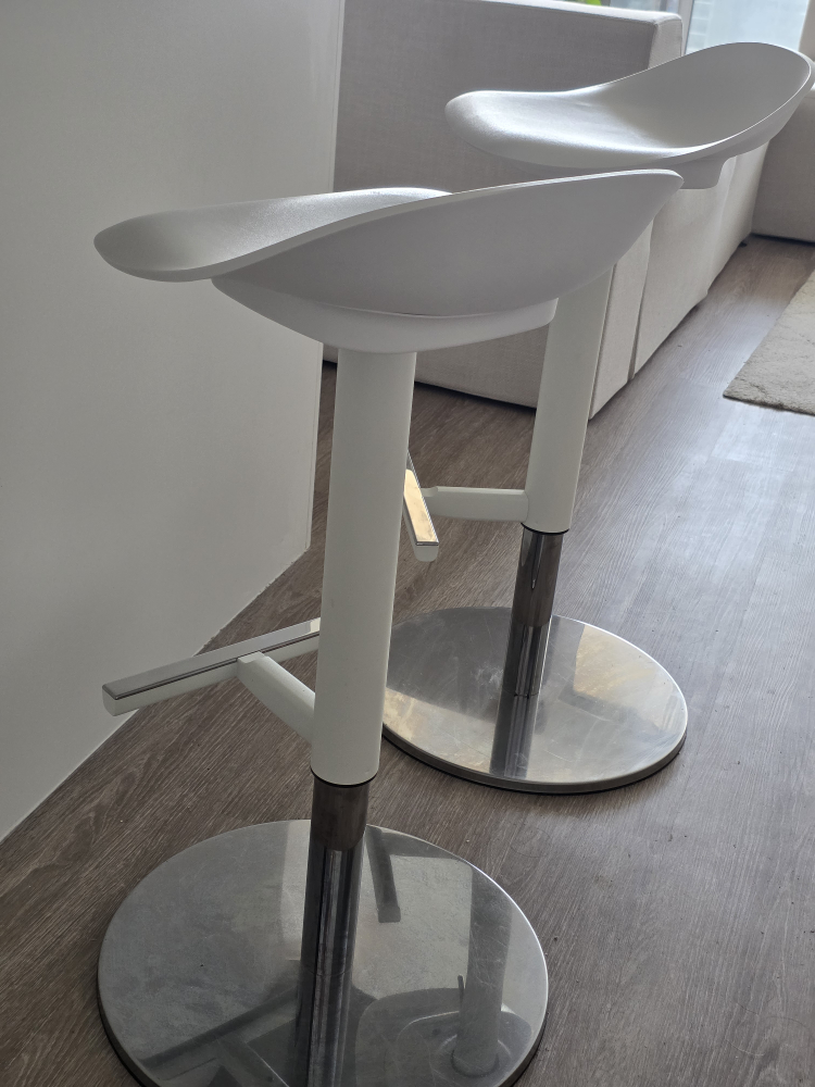 White Bar Stool (×2)