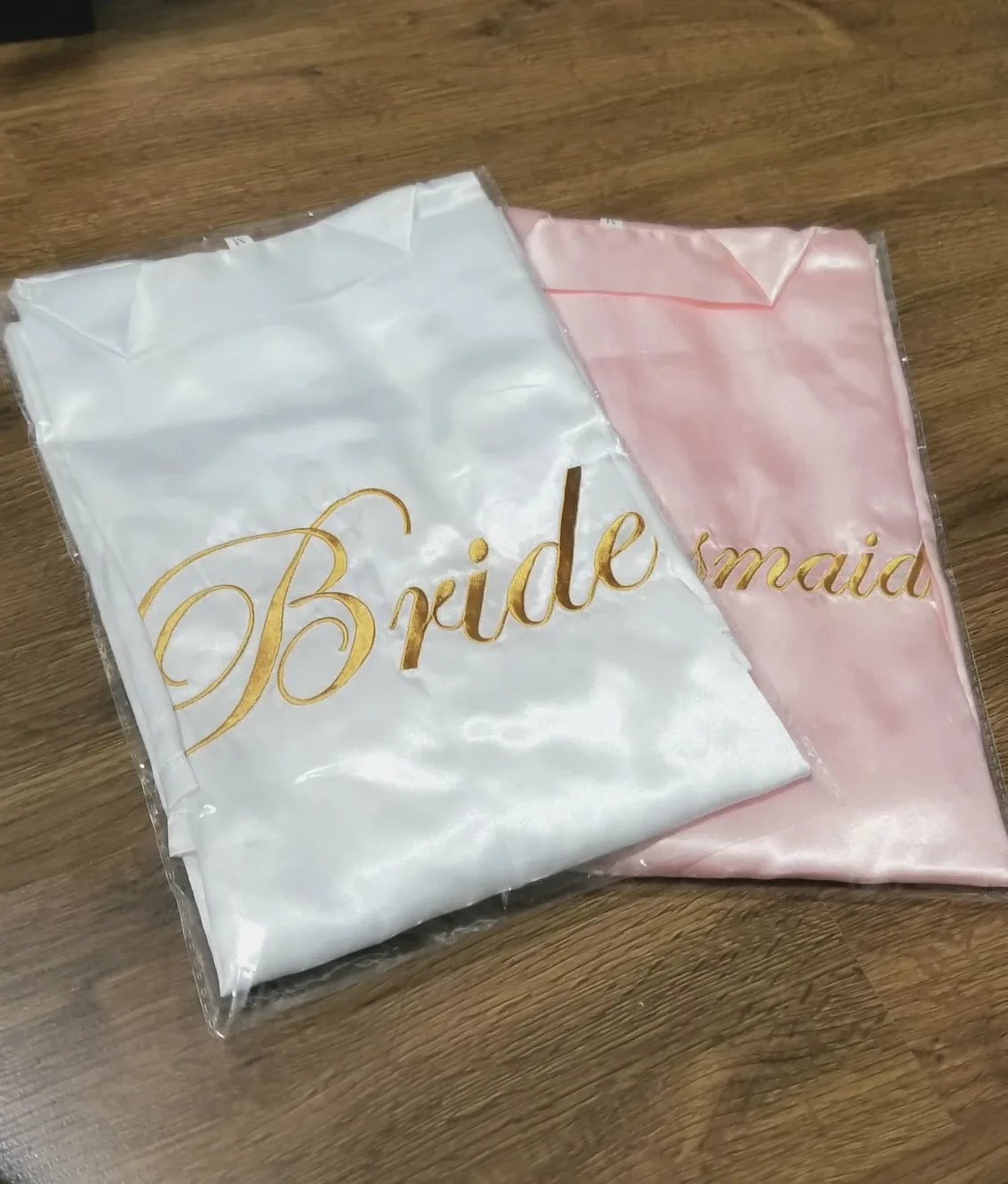 NEW Bride & Bridesmaid Satin Robes thumbnail