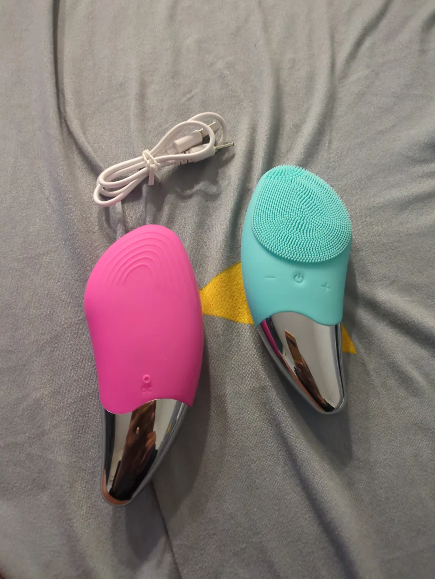 Facial Cleansing Brush Set - Pink & Blue image indicator(2)