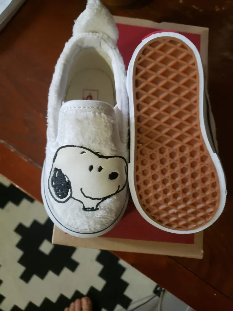 Vans x Peanuts Snoopy Fuzzy Slip-On Shoes (Toddler) 🇨🇦 thumbnail