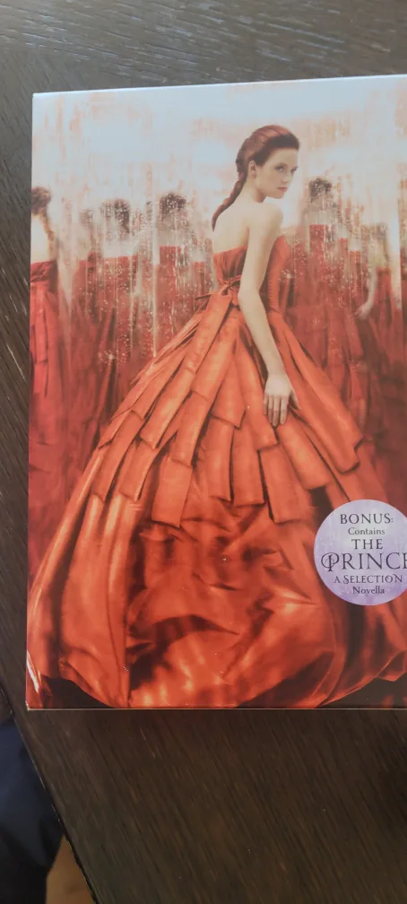 The Selection & The Elite by Kiera Cass image indicator(2)