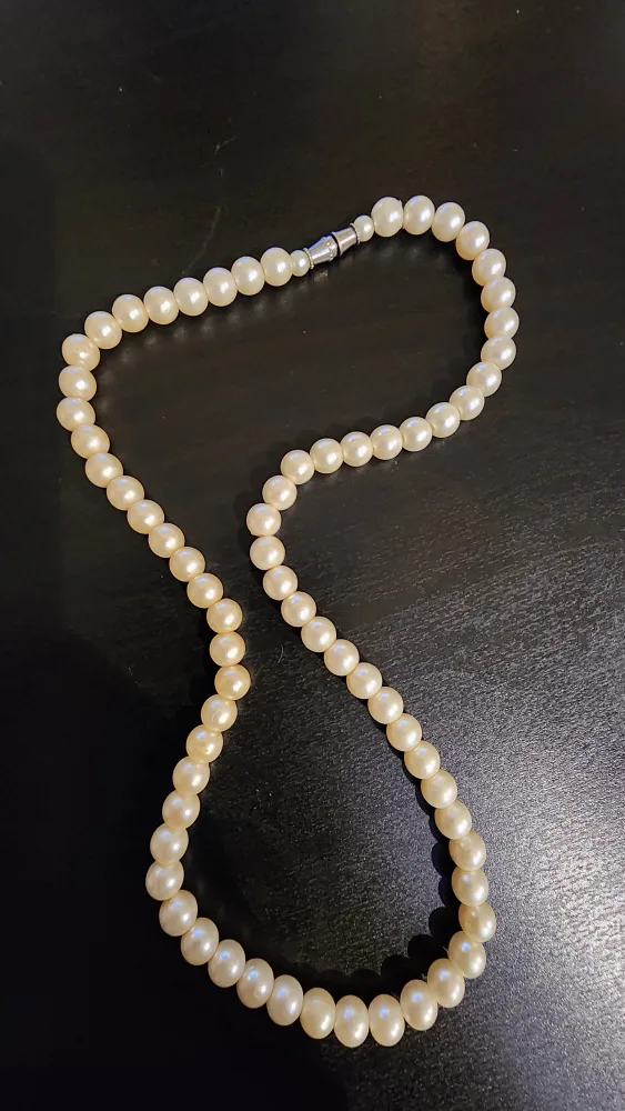 Pearl Necklace image indicator(2)
