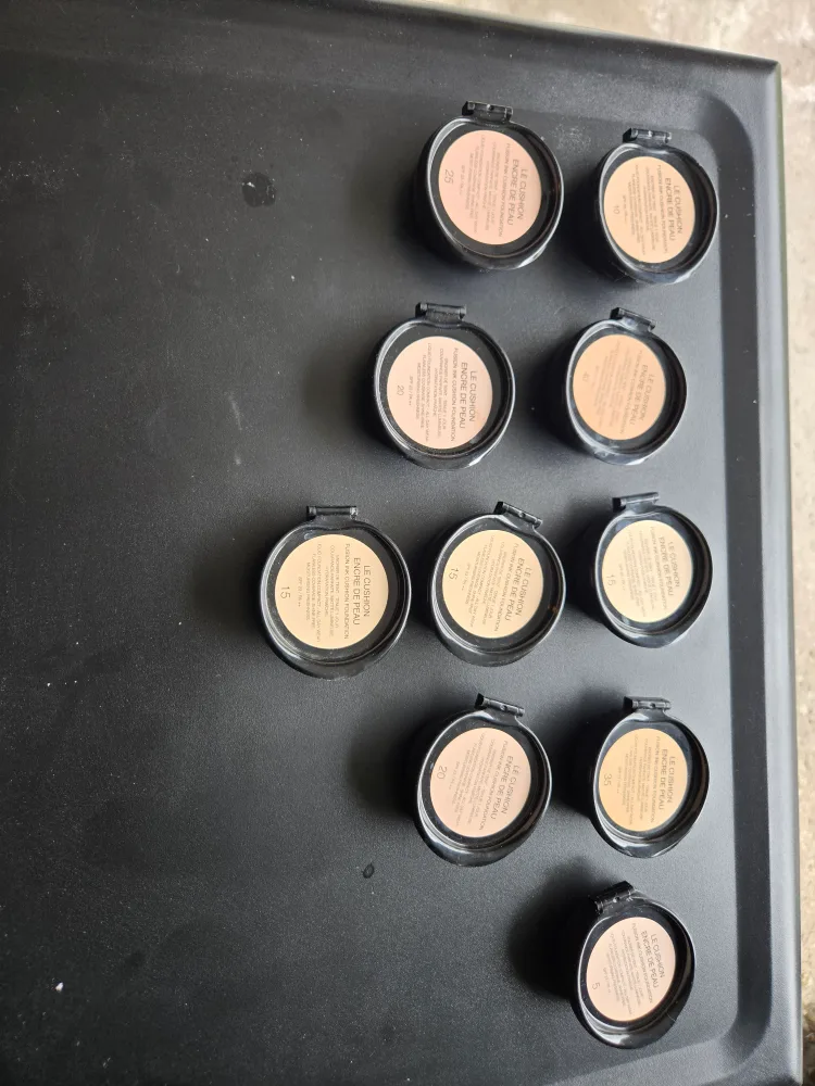 Yves Saint Laurent Le Cushion Encre De Peau Foundation thumbnail
