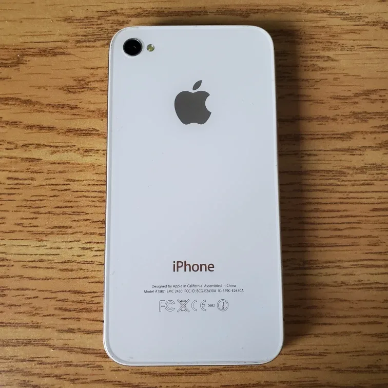 iPhone 4s white unlocked 16 GB image indicator(2)