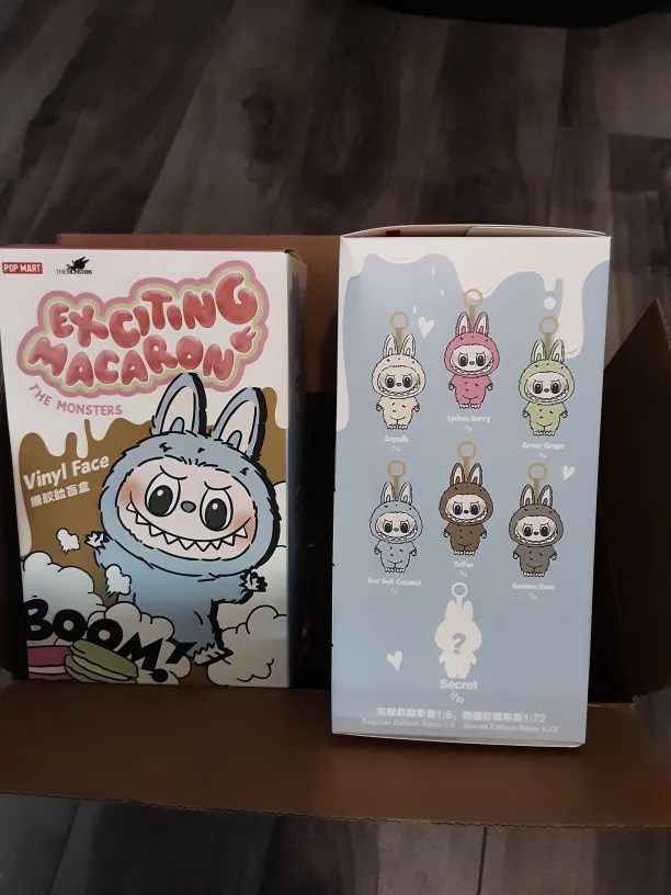 Pop Mart Exciting Macaron Vinyl Face Figures image indicator(2)