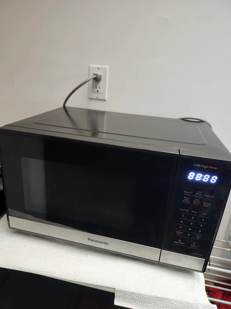 Panasonic 900W High Power Microwave NN-SG645S thumbnail