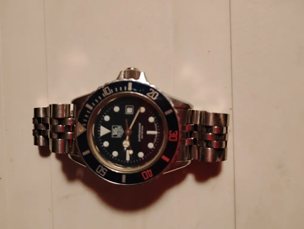 TAG Heuer Professional 200M Watch thumbnail