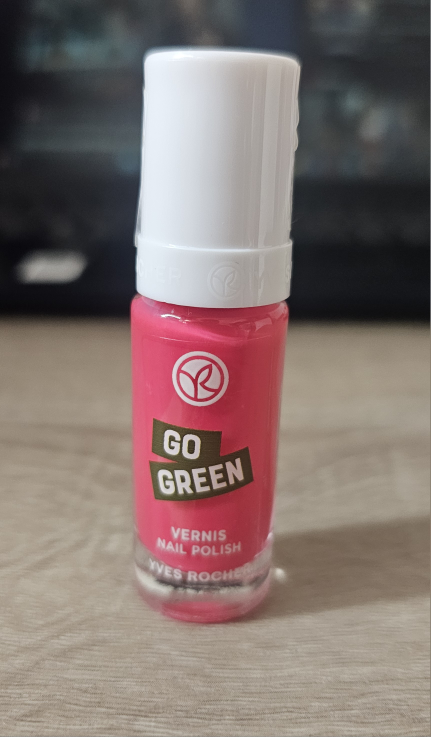 Yves Rocher Go Green Nail Polish