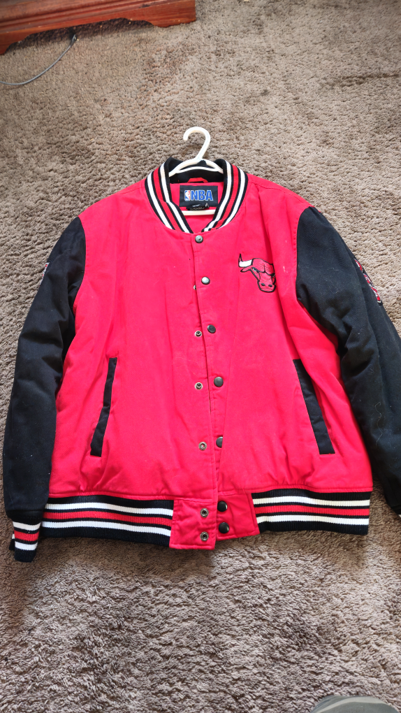 NBA Licensed Vintage Chicago Bulls 1966 Winter Bomber