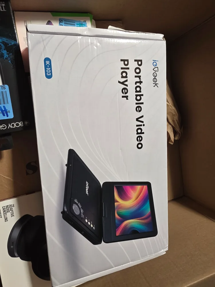 ioGeek Portable Video Player IK-103 thumbnail