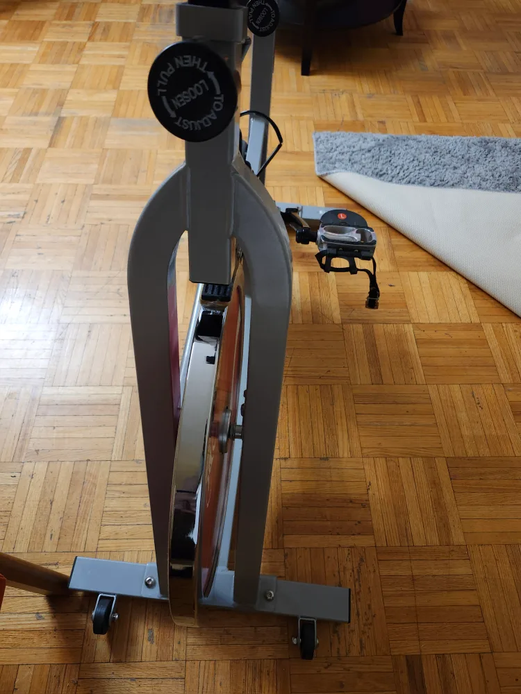 Sunny Health & Fitness Indoor Cycling Bike image indicator(3)