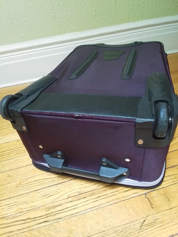 Swiss Gear Rolling Suitcase - photo 5