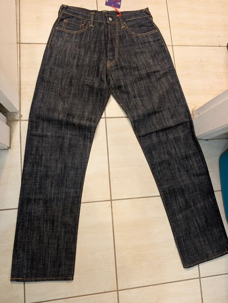 Evisu Yellow Logo Jeans - Size 32"x34"- hand embroidery logo image indicator(4)