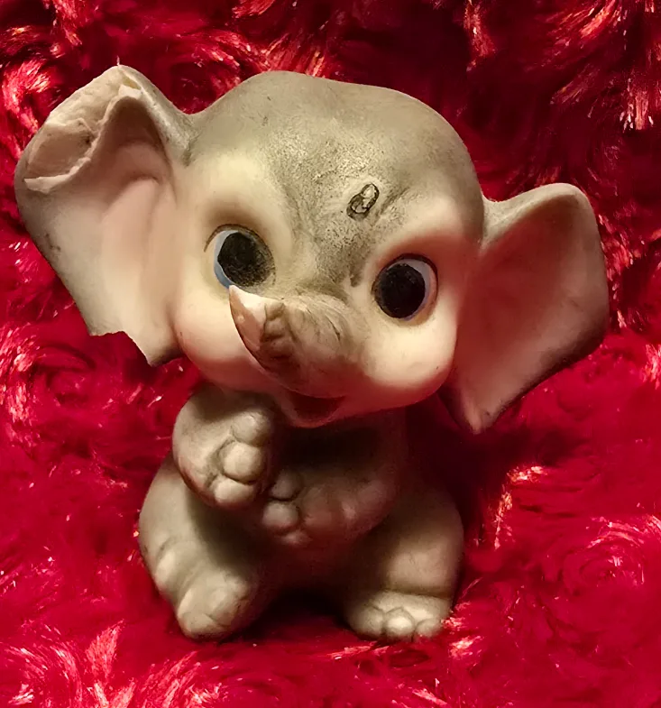 Vintage Elephant Figurine thumbnail