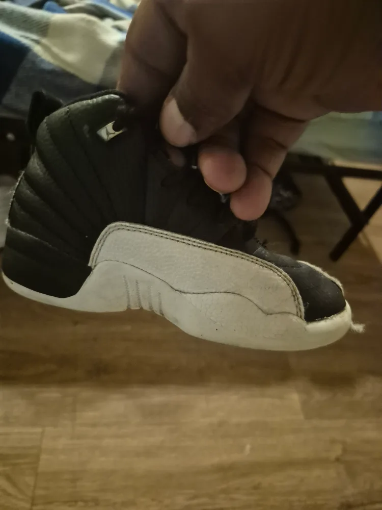 Jordan 12 Retro Black/White Toddler Shoes image indicator(2)