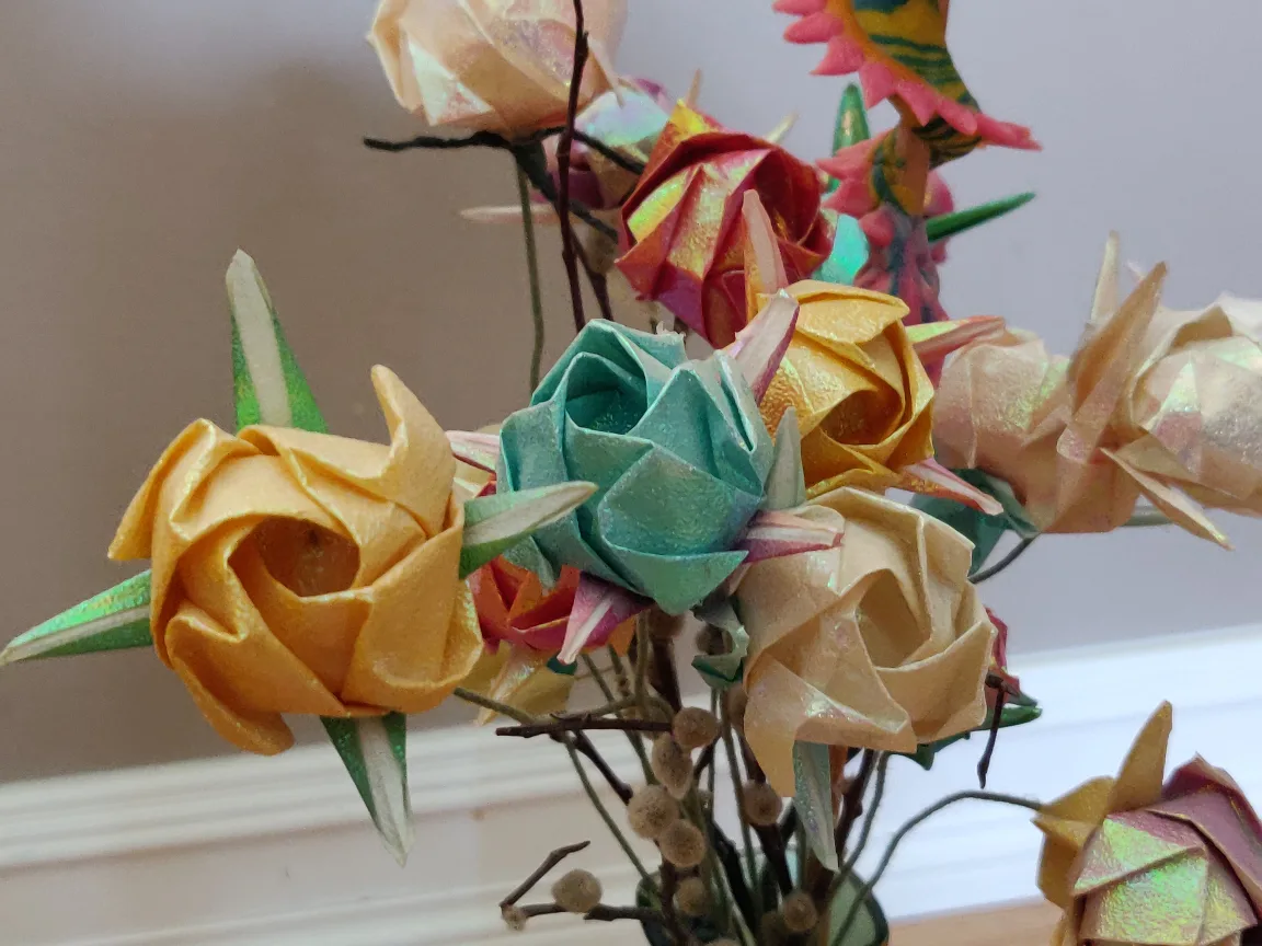 Handmade Dragon / Rose Flowers / Lucky Stars in Decorative Vase image indicator(6)