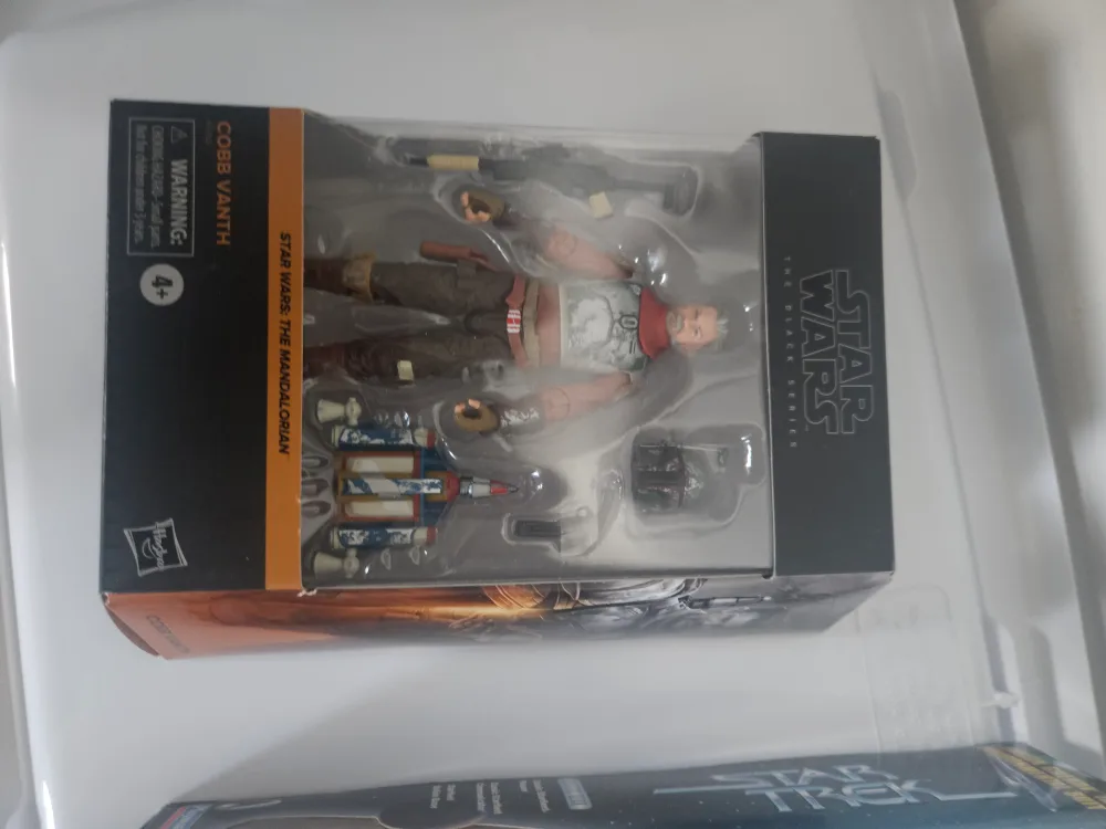 Star Wars The Black Series Cobb Vanth Figure thumbnail