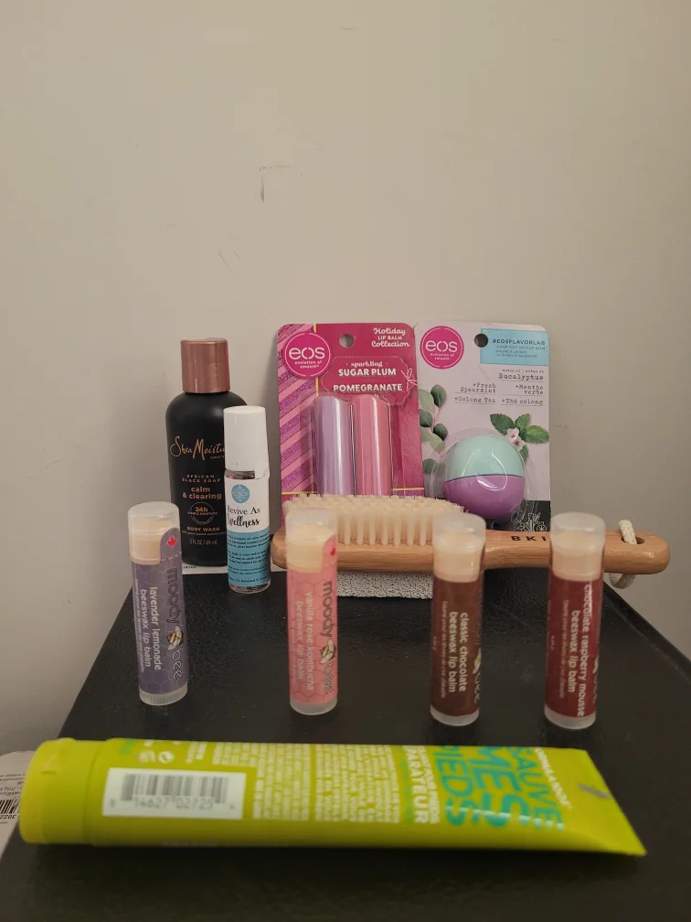 Lip Balms and Hygiene Items 🇨🇦 thumbnail