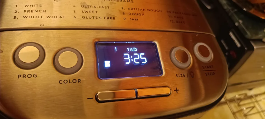 Cuisinart CBK-110C Compact Automatic Bread Maker image indicator(2)