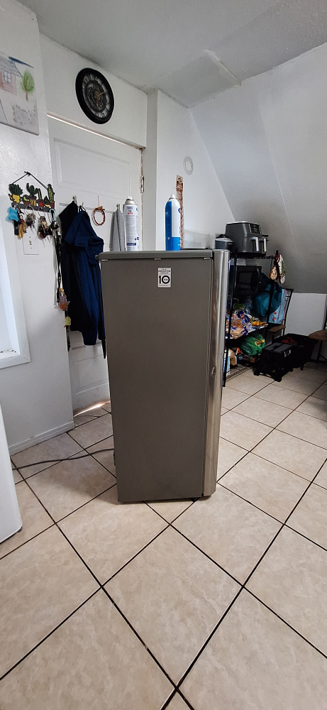LG Household Refrigerator LRONC0705V - photo 2