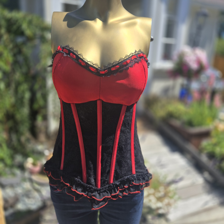 Red Satin and Black Lace Ribbed Corset Size XL - photo 4