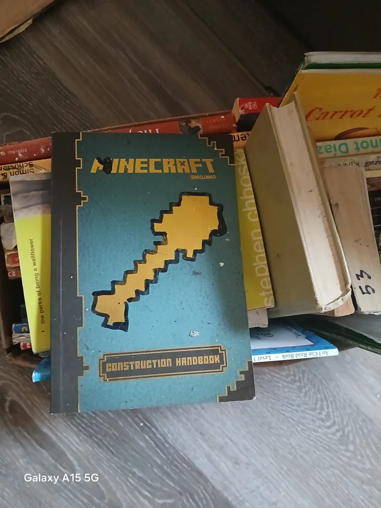 Minecraft Construction Handbook & Kids Books thumbnail