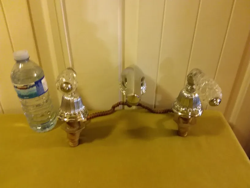 ➡️ Vintage Crystal Handle Bathroom Faucet 💠 image indicator(3)