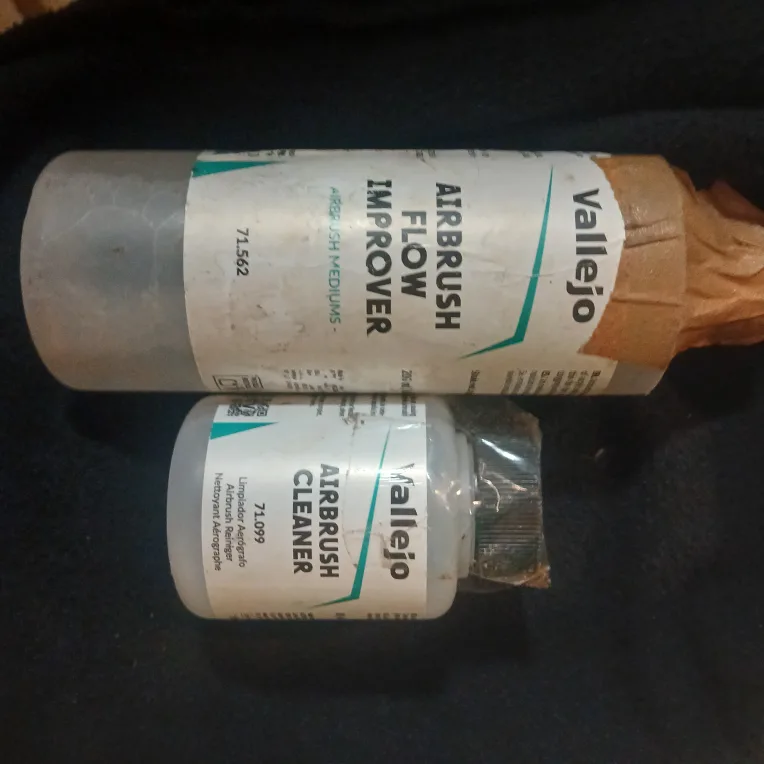Vallejo Airbrush Flow Improver & Cleaner thumbnail