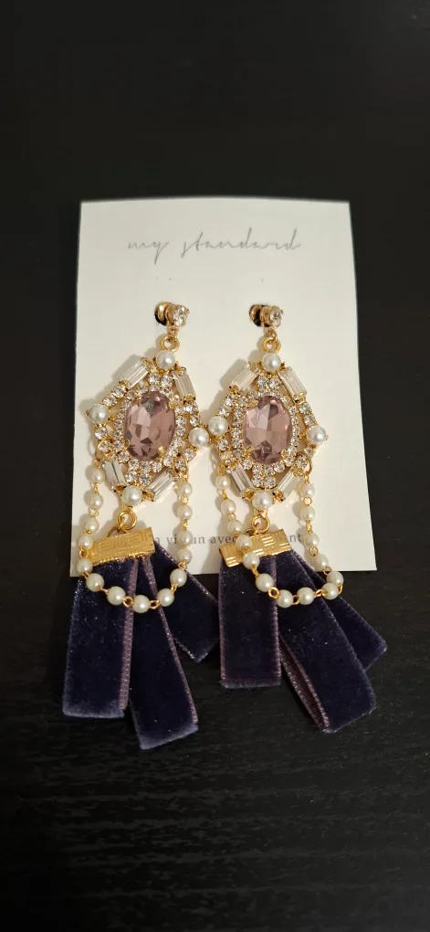 Elegant purple Earclips thumbnail