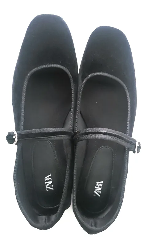 Zara Black Flats - Size 42 image indicator(2)