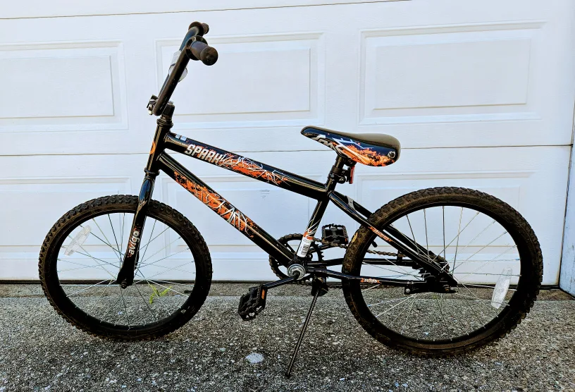 Avigo Spark Kids Bike Black 16 inch thumbnail