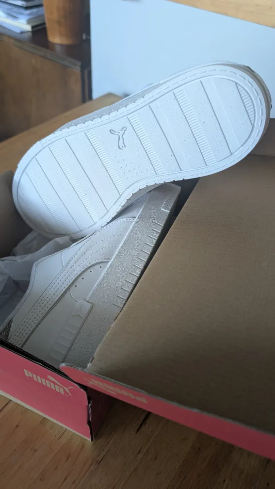 Boxed Brand New Never Worn size 8.5 Puma Tennis Runners image indicator(3)