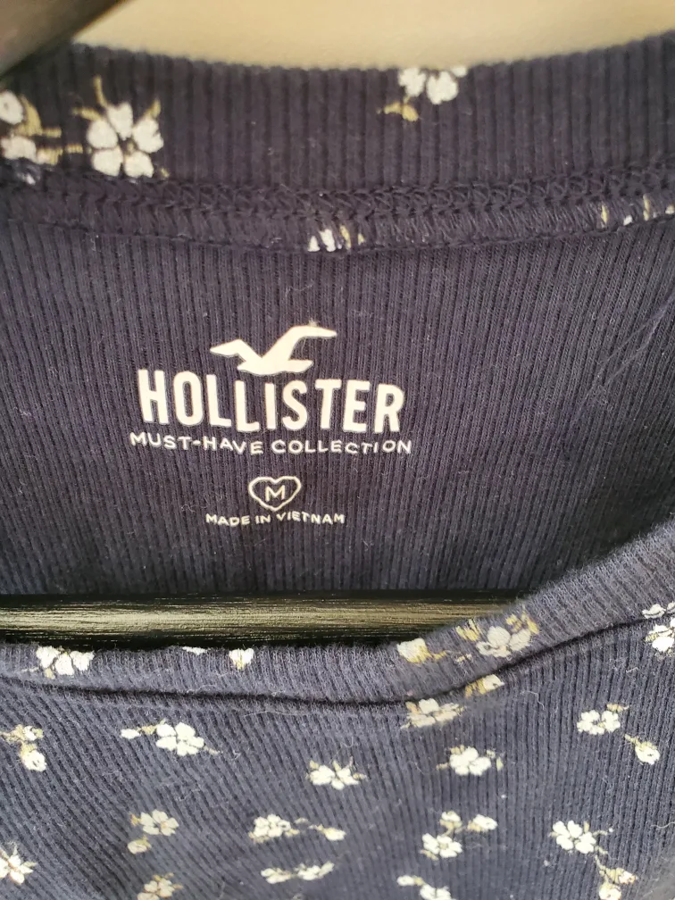 Hollister Floral Tank Top - Size M image indicator(3)